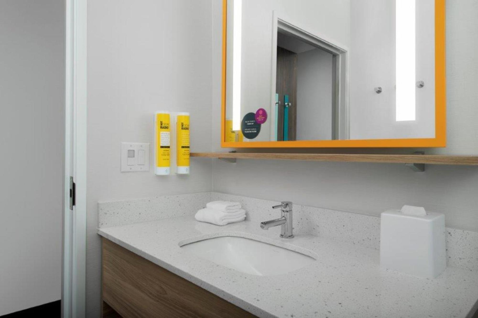 Отель Tru By Hilton San Antonio North Экстерьер фото